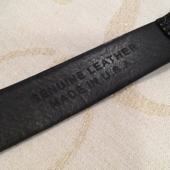 🗽 NEW/AUTHENTIC “CARLISLE NEW YORK” LEATHER BELT - Picture 6 of 7